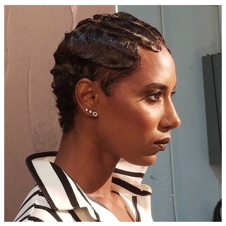 52 простые прически «пальчиковые волны», которые подчеркнут вашу естественную красоту в 2025 году