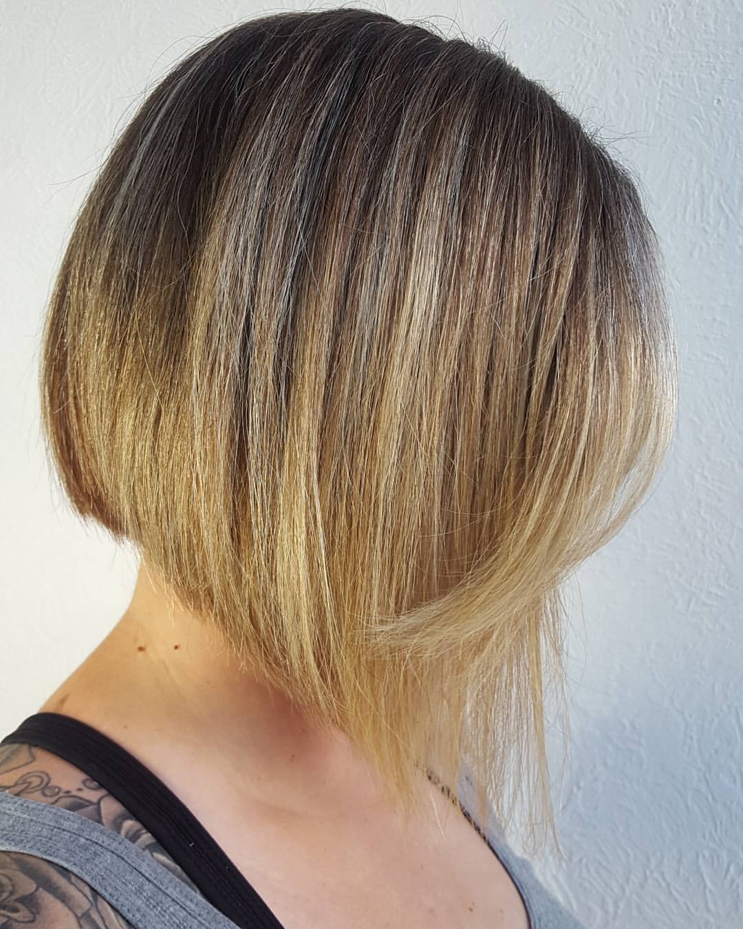 50 варіантів стрижок каре під кутом для 2025 року: як змінити образ без радикальних змін