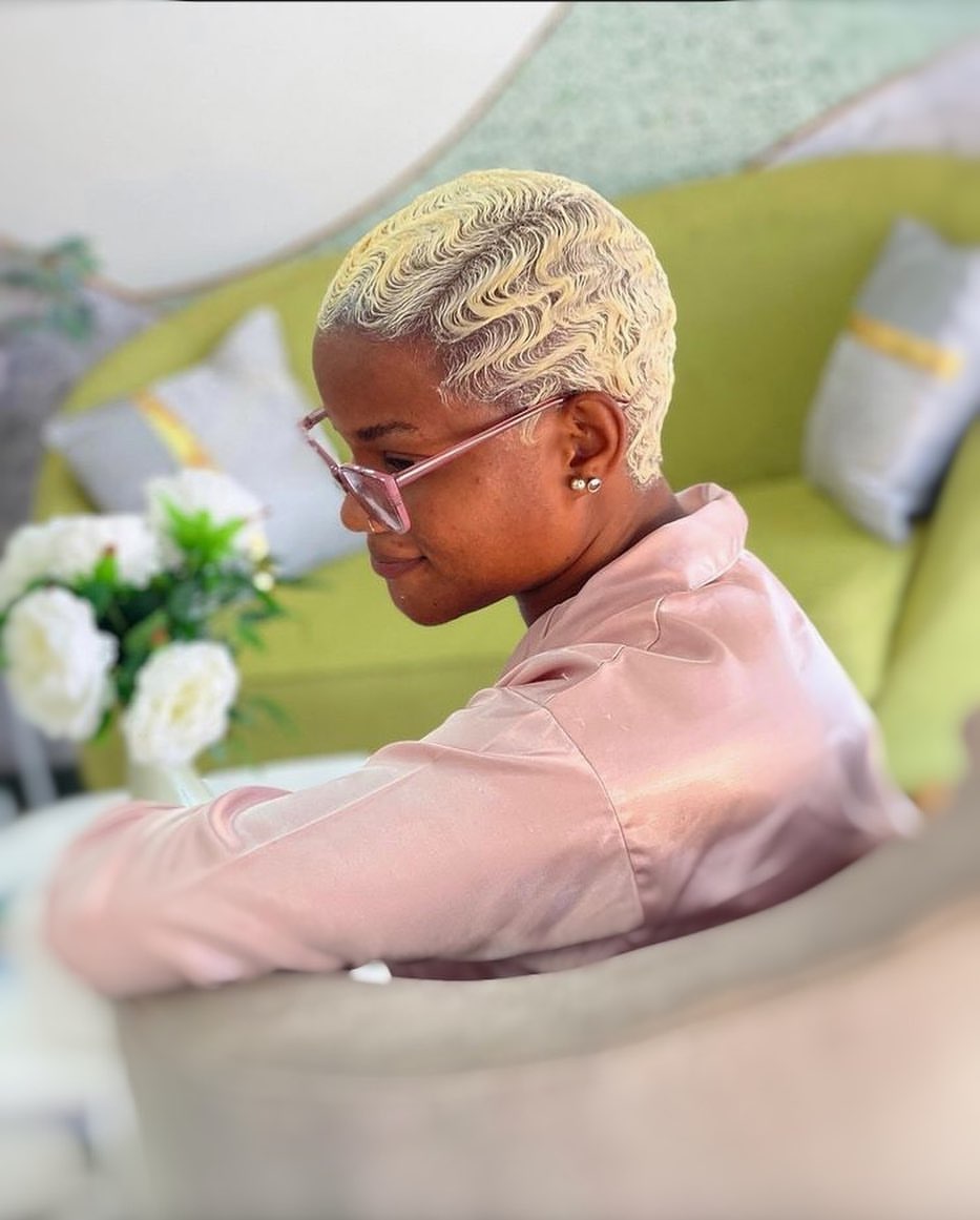 52 простые прически «пальчиковые волны», которые подчеркнут вашу естественную красоту в 2025 году