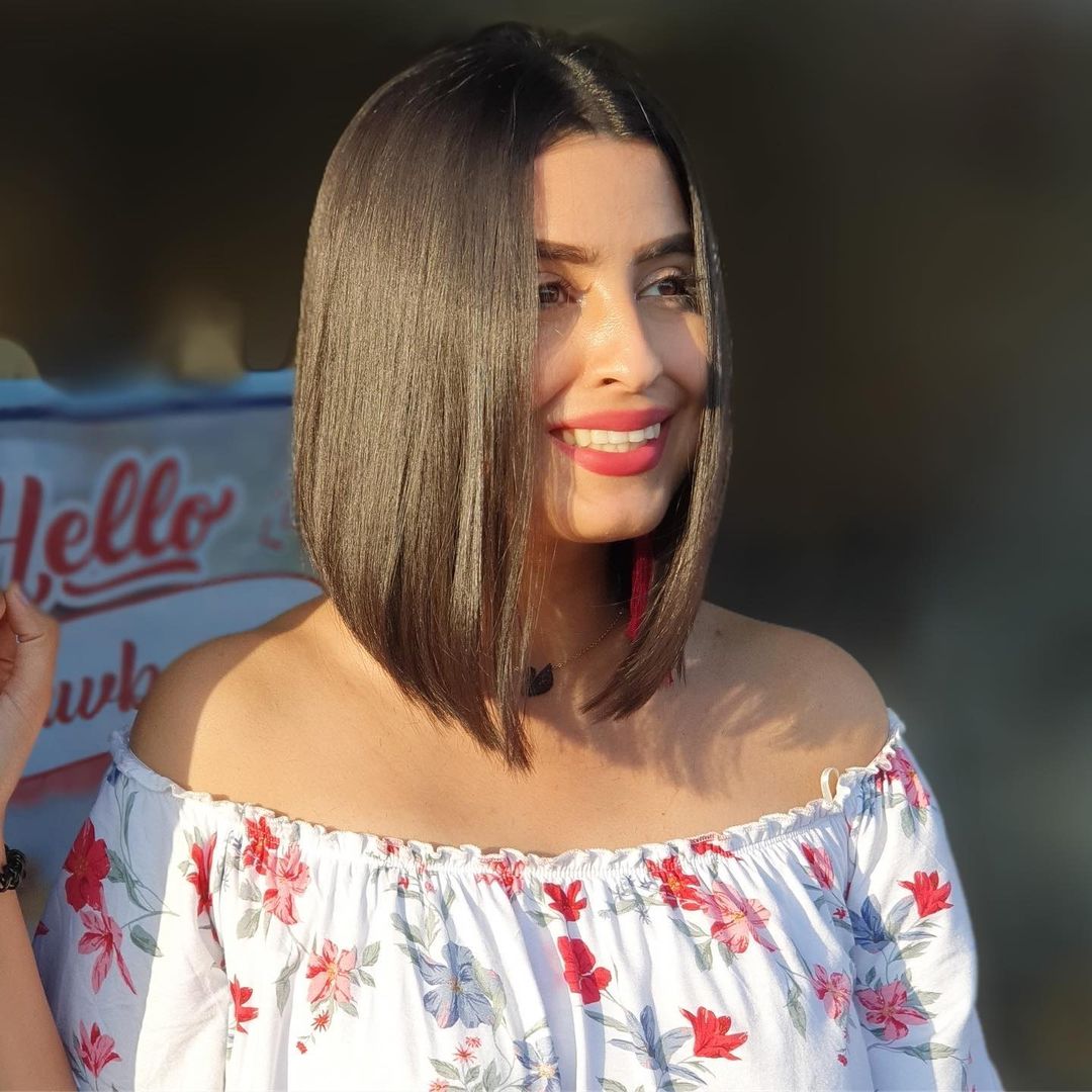 50 варіантів стрижок каре під кутом для 2025 року: як змінити образ без радикальних змін