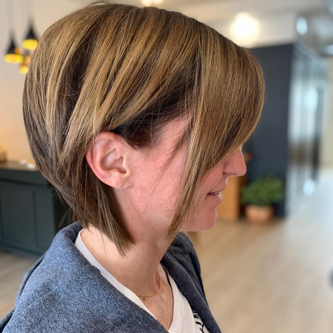 50 варіантів стрижок каре під кутом для 2025 року: як змінити образ без радикальних змін