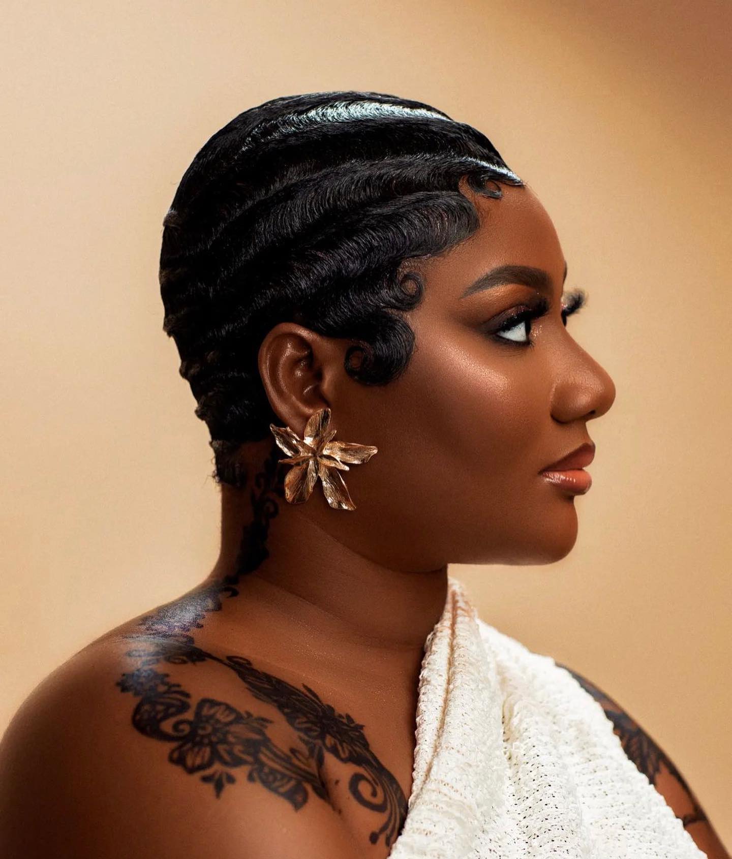 52 простые прически «пальчиковые волны», которые подчеркнут вашу естественную красоту в 2025 году